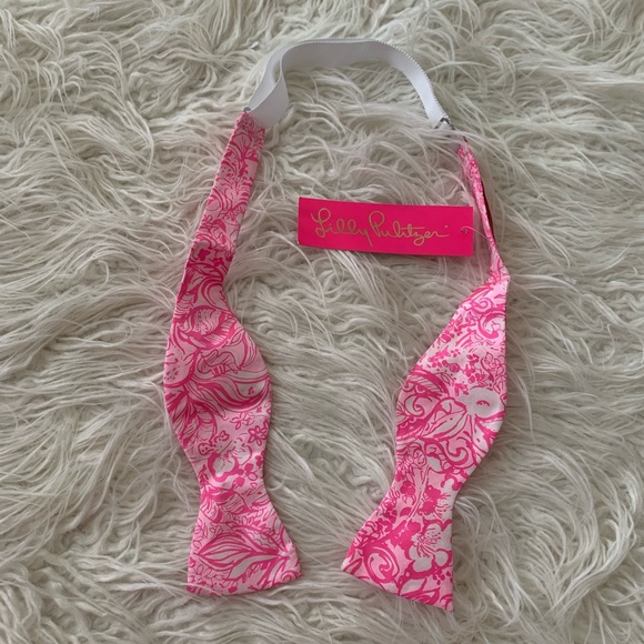NWT Lilly Pulitzer bow tie - Picture 3 of 5